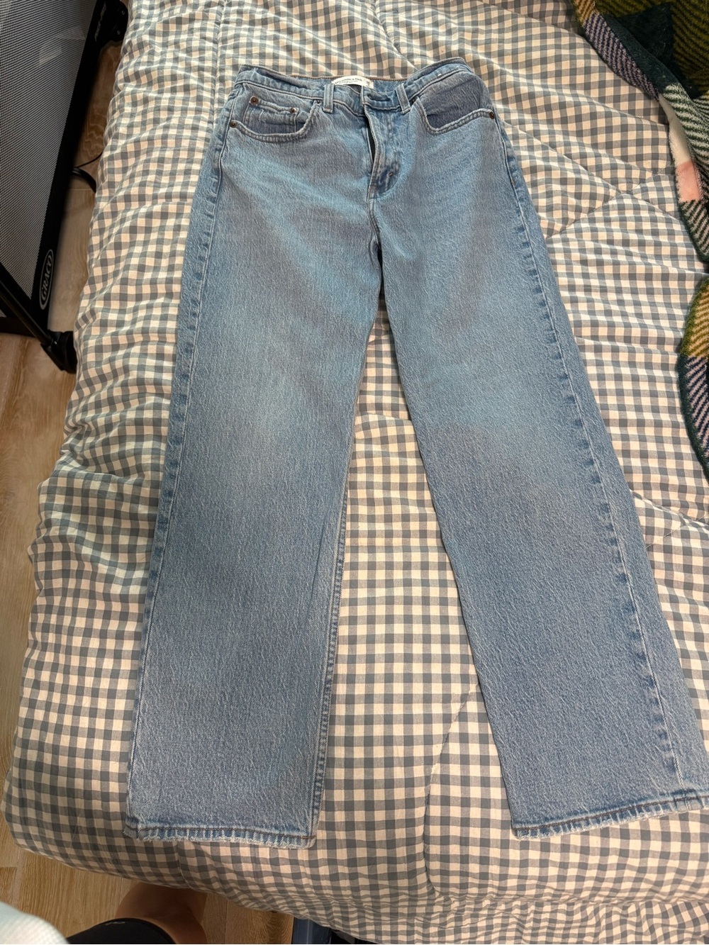 Abercrombie & Fitch High Rise Vintage Straight Jean